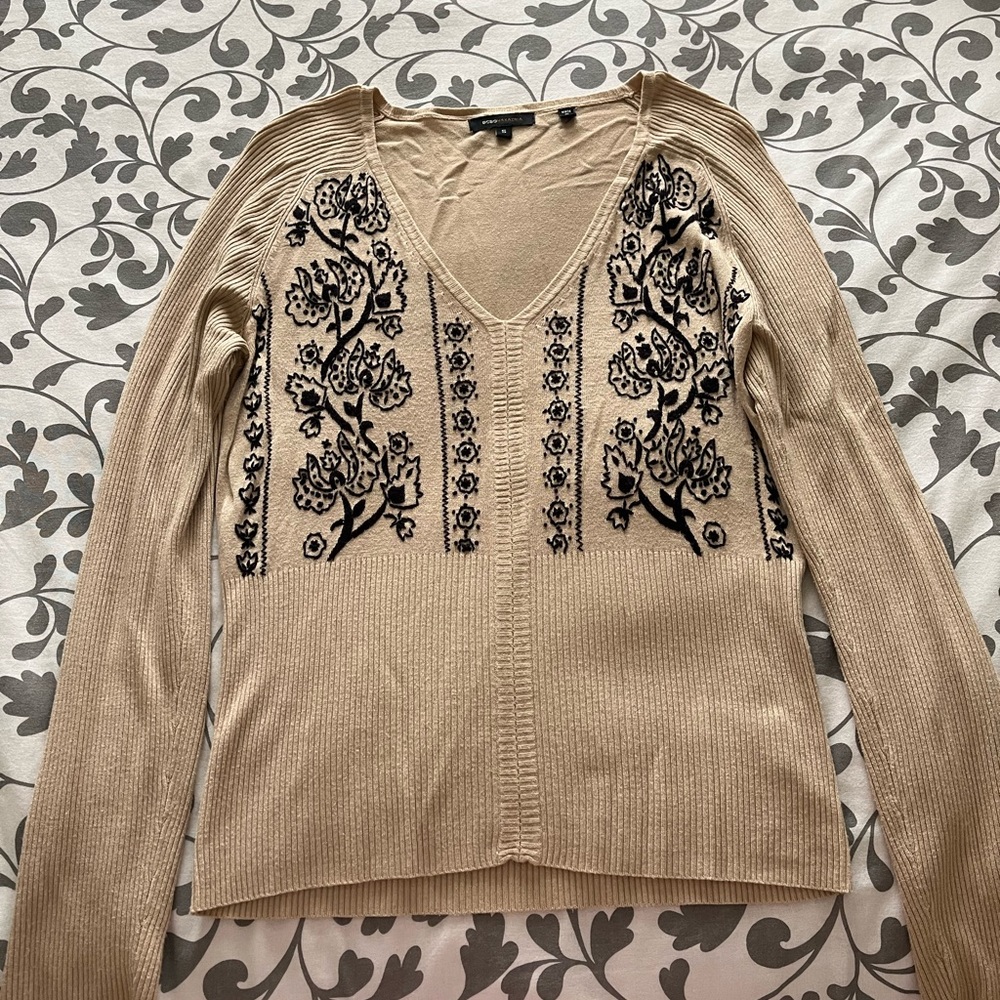 BCBG sweater